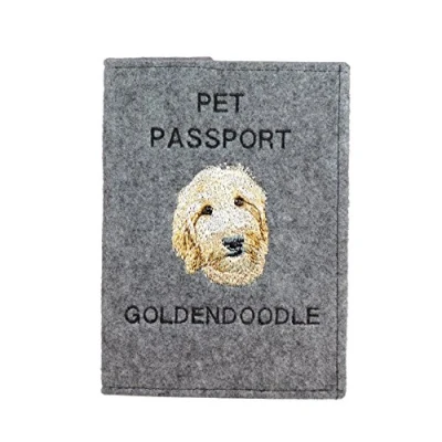 Imagen de Art Dog Funda para Pasaporte Perros de Fieltro Hecha a Mano con Patrón Bordado Viaje Mascotas 17x12,5cm Goldendoodle
