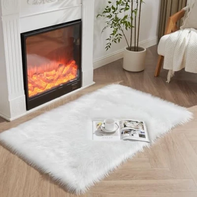 Imagen de HEQUN Alfombra de Piel Oveja sintética, Artificial Alfombra,Funda Silla Forro Polar Suave y mullida para recámara, sofá, Suelo (90x60 CM, Blanco)
