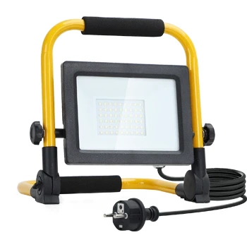 Imagen de Aigostar Foco de Trabajo LED 30W,6500K Luz Blanca, 2740LM con Giratorio 360º,Cable 1.8M para Uso en Interiores y Exteriores,para Obra, Taller, Garaje.