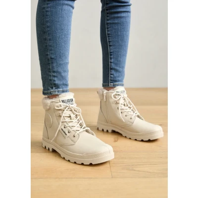 Imagen de Palladium Pampa WARM Botines con cordones, Mujer, Talla: 39, Almond milk Zapatos