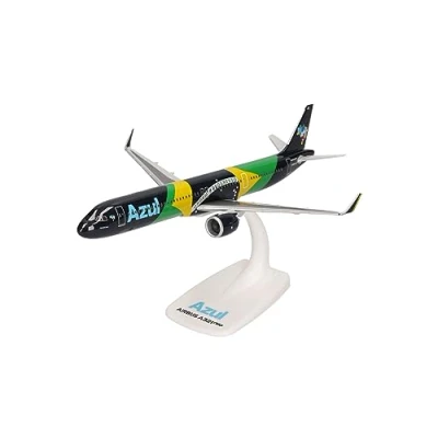 Imagen de Herpa Miniatura del avión Azul Brazilian Airlines Airbus A321neo “Brazilian Flag Livery Snap Fit, Escala 1/200, Modelo prefabricado, modelismo, Avion con Soporte, Figura plástico