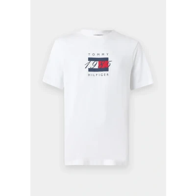 Imagen de Tommy Hilfiger Linear FLAG Graphic TEE Unisex Camiseta estampada, Talla: XS, White