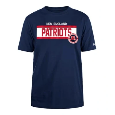 Imagen de New ENGLAND PATRIOTS Era Cap NFL Camiseta Regular con impresión de Tinta Alta Densidad, gráfico Frontal, Color Original del Equipo, Unisex, Azul Marino