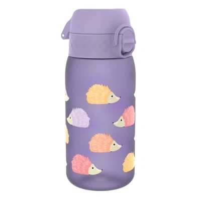 Imagen de Ion8 Botella de Agua para Niños, 350ml, a Prueba Fugas, Fácil Abrir, Cerradura Segura, Apta Lavavajillas, Sin BPA, Asa Transporte, Limpiar, Neutro en Carbono, Diseño Erizos