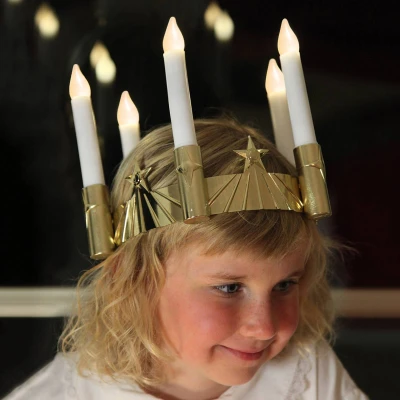 Imagen de STAR TRADING Corona Lucía de cinco velas LED