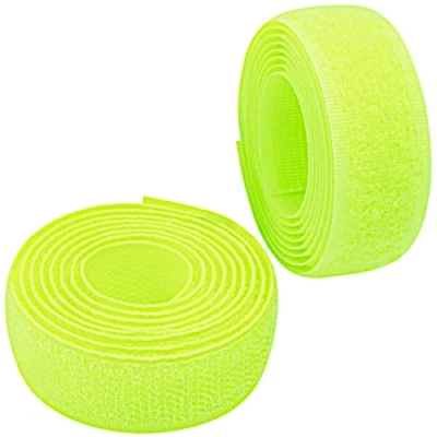 Imagen de AERZETIX C65899 Cinta/rollo de scratch 20mm 1 metro auto agarre organizador/sujetacables tira enganche bolsa prenda correa color: amarillo neón en poliamida y poliéster