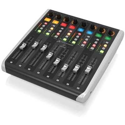Imagen de Behringer X TOUCH EXTENDER con 8 atenuadores de motor sensibles al tacto, tiras garabatos LCD, concentrador USB e interfaces Ethernet/USB