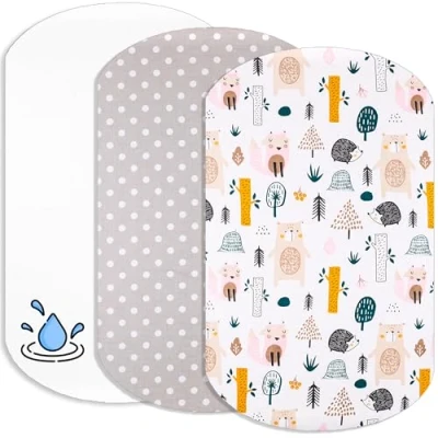 Imagen de Lovely Hippo 2 Sabanas minicuna Colecho 100% Algodon + 1 Protector de colchón Impermeable para Bebe 50x83cm Compatible con cunas, colchon (Animales Bosques, 60 x 80 cm)
