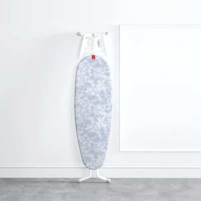 Imagen de Rayen Funda Tabla de Planchar Universal Ajuste EasyClip 3 Capas: 100% Algodón Acolchado con Doble Espuma Tejido Microperforado Medida: 130 x 47 cm Estampado