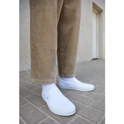 Imagen de Vans UA Classic Slipon Mocasines, Talla: 40.5, True white Tela