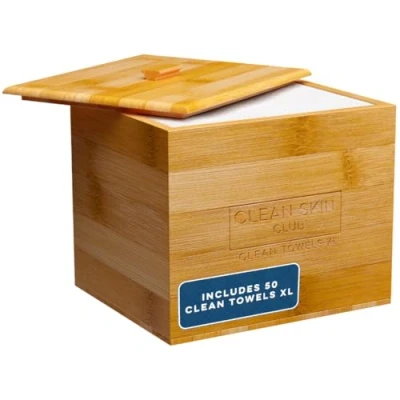 Imagen de Clean Skin Club Caja de bambú Luxe con funda y toallas XL, toalla facial, toallitas secas desechables para quitar maquillaje, lavado facial