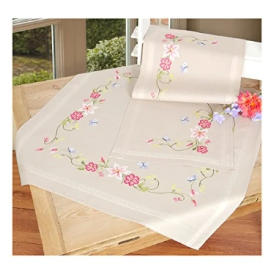 Imagen de Vervaco Tischdecke Rosa Blumen mit Schmetterlingen Kit de Bordado, Algodón, Multicolor, ca. 80 x cm / 32&quot;