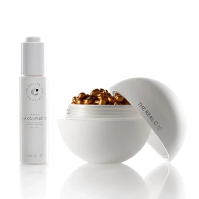 Imagen de COCUNAT Pack Serums Serum AHA Peeling Exfoliante + Vitamina C al 20 % Trata los Signos de la Edad Ilumina y Reduce Manchas Flacidez