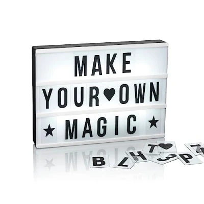 Imagen de EASYmaxx Juego de Caja luz LED Incluye 173 Letras y símbolos Intercambiables Funciona opcionalmente con Pilas o Mediante conexión USB [Formato A4]