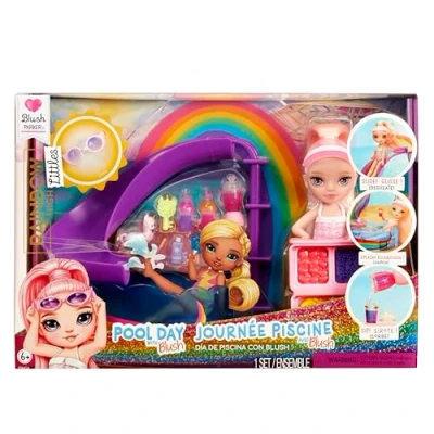 Imagen de Rainbow High Littles Pool Day with Blush Playset Incluye una Pequeña Muñeca Rosa de 14 cm, Piscina con Tobogán Arco Iris, Accesorios, Soporte para Batidos, Niños Mayores 4 Años