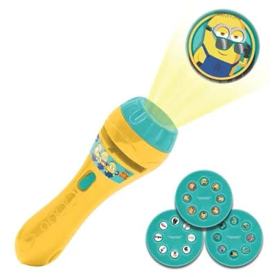 Imagen de Lexibook, Proyector de Cuentos los Minions y Linterna, Proyecta 24 imágenes la película Mi Villano Favorito con 3 Discos, Color Amarillo/Azul, Talla Unica (LTC050DES)