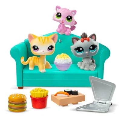 Imagen de BANDAI Littlest Pet Shop Cena Divertida BF00636, 3 Mascotas, 7 Accesorios, 1 Tarjeta de coleccionista, código Virtual, Generación Mascotas 166, 167, 168, Figuras LPS, a Partir 4 años