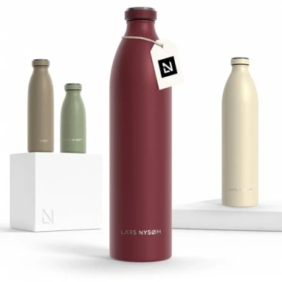 Imagen de Lars NYSØM Botella de Acero Inoxidable aislada 1,5l Agua 1,5 litro a Prueba Fugas para Deportes, Bicicleta, Perro, (Berry Red, XL 1500ml)
