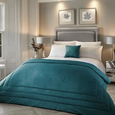 Imagen de Laurence Llewelyn Bowen Colcha de Terciopelo Verde Azulado, 220 cm Largo x 150 Ancho, Punto Marco Caja, Acolchada Lujo en Color Manta súper