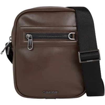 Imagen de Calvin Klein Hombre Bolso con correa Elevated Reporter pequeño, Marrón (Java Brown Smooth), Talla Única