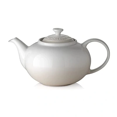 Imagen de Le Creuset Tetera Classic de cerámica gres, 1, 3 litros, para 4 tazas, Meringue, 70702137160000