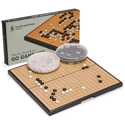 Imagen de Yellow Mountain Imports Juego del Go Magnético Mediano 19x19 Tablero con Piedras Convexas Plegable, portátil y de Viaje