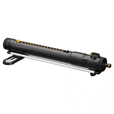 Imagen de Fiskars Serie X aspersor oscilante S M, incluye filtro desmontable y herramienta para limpieza de boquillas, áreas 150 300 m², negro/naranja, 1070832