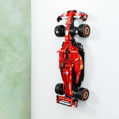 Imagen de Brickify Soporte de pared compatible con Lego Technic Ferrari SF 24 42207, muestra tu coche forma segura, juego no incluido