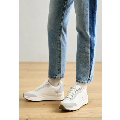Imagen de Geox Spherica Actif X2 Zapatillas, Mujer, Talla: 41, White Zapatos