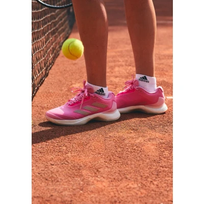Imagen de adidas Performance Avacourt 2 Zapatillas de tenis para todas las superficies bliss pink/silvercoloured/lucid pink, Mujer, Talla: 43 1/3 Zapatos