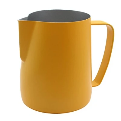 Imagen de Dianoo Jarra de acero inoxidable para espumar al vapor, adecuada café, café con leche y espumosa, 600 ml, color amarillo