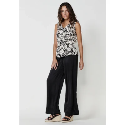 Imagen de Blusa de Popelín Sin Mangas, Escote Pico con Cierre Botones, Fruncido en Cintura y Estampado Floral Blanco