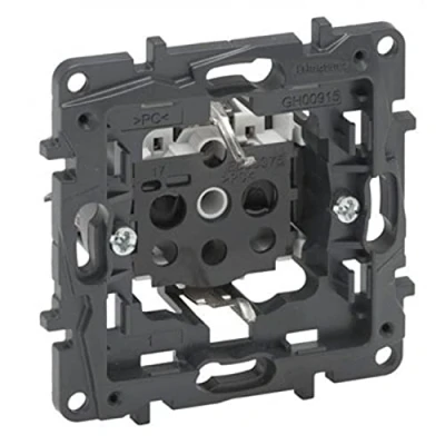 Imagen de Enchufe Schuko 2P+T Legrand 864021 serie Niloe Step
