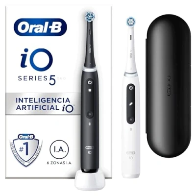Imagen de Oral B iO 5N Cepillos De Dientes Eléctricos (Pack 2) con Mango Recargable, 2 Cabezales y Estuche Viaje, Diseñado por Braun, Regalos Originales para Mujer Hombre Negro Blanco
