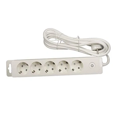Imagen de Schneider Regleta con interruptor (norma alemana, 3 o 5 enchufes, 2 puertos USB, enchufes cable de m), color blanco