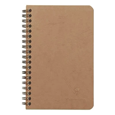 Imagen de Clairefontaine 78616C Un Carnet à Pochettes Spiralé Tabac 11x17 cm 120 Pages Détachables Lignées Papier Blanc 90 g Couverture Carte Lustrée Grain Cuir Collection Age Bag