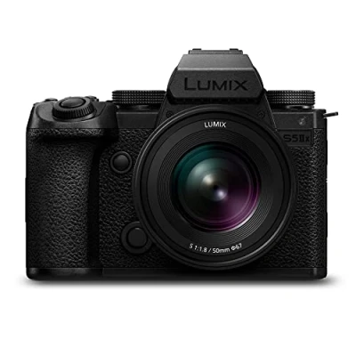 Imagen de Panasonic LUMIX DC S5M2XCE Cámara Marco Completo Sin Espejo, Lente S 50 mm F1.8, Grabación 4K 60P y 6K 30P, Pantalla Abatible, Wi Fi, AF Híbrido De Fase, IS Activo, Batería DMW BLK22, Negro