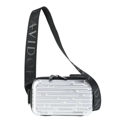 Imagen de DAVIDOFF THE LIMITED EDITION Hardcase Crossbody bolso rígido para hombre en gris metalizado resistente al agua fabricado con material reciclado inspirado Cool Water