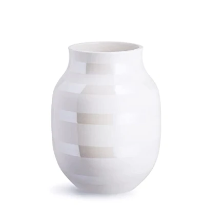 Imagen de Jarrón Kähler H20 cm Omaggio Originaldesign con Rayas pintadas a Mano, Blanco