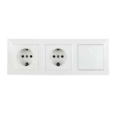 Imagen de Base schuko empotrar y interruptor simple serie clasica color blanco 16A/250V (2 tomas 1 interruptor)
