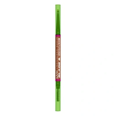 Imagen de NYX Professional Makeup Lápiz de Cejas Doble Punta, Definidas y Rellenas, Fórmula Vegana Larga Duración, No Transfiere, Blade &amp; Shade, Tono: 05 Auburn