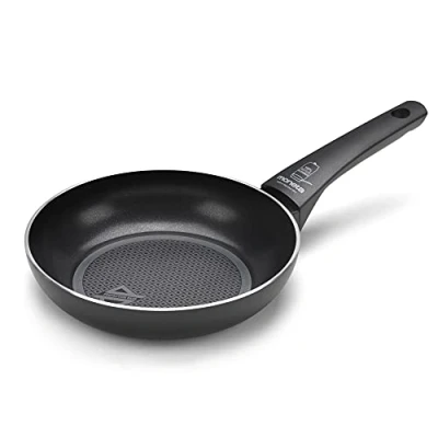 Imagen de Moneta Recy Sartén de Inducción, Superficie Material Reciclado, Revestimiento Antiadherente y Antirayaduras, Apta para Todas las Cocinas el Lavavajillas. Diámetro 20 cm