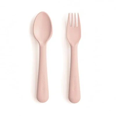 Imagen de Mushie Juego de Cubiertos con Tenedor y Cuchara para Bebés Reutilizables Niños Pequeños Niñas Fabricado en Dinamarca Sin BPA Apto Lavavajillas Blush