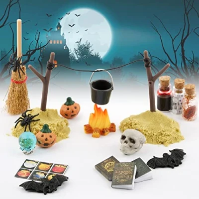 Imagen de BETESSIN 22pcs Kit Miniaturas de Halloween Mini Adornos Decoración Fiesta Mesa Escaparate en Diseño Araña Escoba Calabaza Calavera, 1.6cm a 10cm