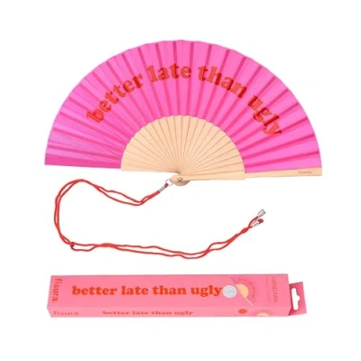 Imagen de Fisura Abanico original con mensaje “better late than ugly. de madera moderno y colorido. Ventilador mano rosa rojo. Colgador incluido. Medidas: 42,5 x 23 cm