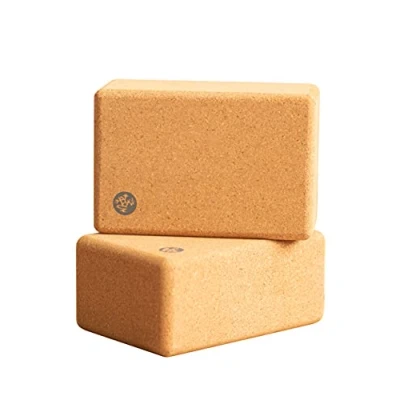 Imagen de Manduka Cork Yoga Block 2 Pack, Resilient Material, Portable Fit &amp; Easy to Grip, Comfortable Contoured Edges