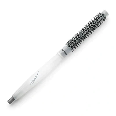 Imagen de Termix C·Ramic Cepillo de pelo redondo Ø12 transparente Con cerámica que aporta un brillo extra al cabello y evita el encrespamiento.