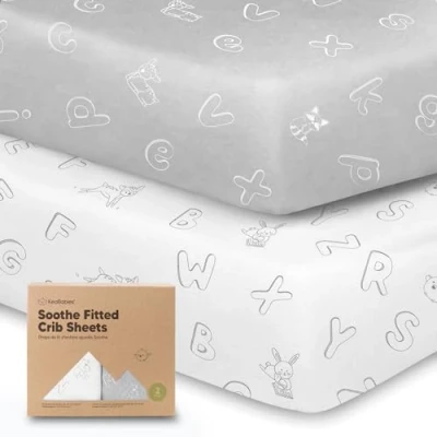 Imagen de KeaBabies Paquete de 2 sábanas orgánicas unisex para cuna, algodón transpirable, bonita sábana estampada colchón Letras blancas (ABC Land Cloud)
