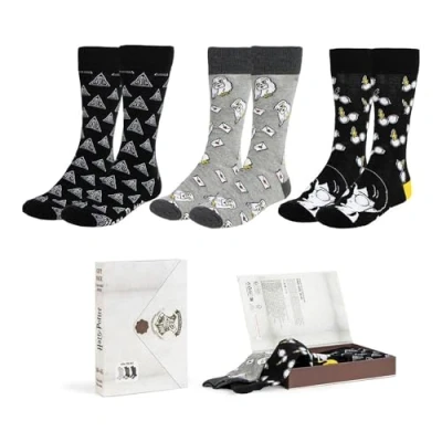 Imagen de CERDÁ LIFE&#039;S LITTLE MOMENTES Pack 3 Calcetines Harry Potter Talla 38/45 Cómodos y Suaves Piezas con Estilo Único Licencia Oficial