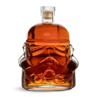 Imagen de Decantador Stormtrooper Original, 750 ml, de Whisky Transparente, Sello Corcho para Whisky, Bourbon, Scotch &amp; Gin, Hombres y Mujeres ThumbsUp!